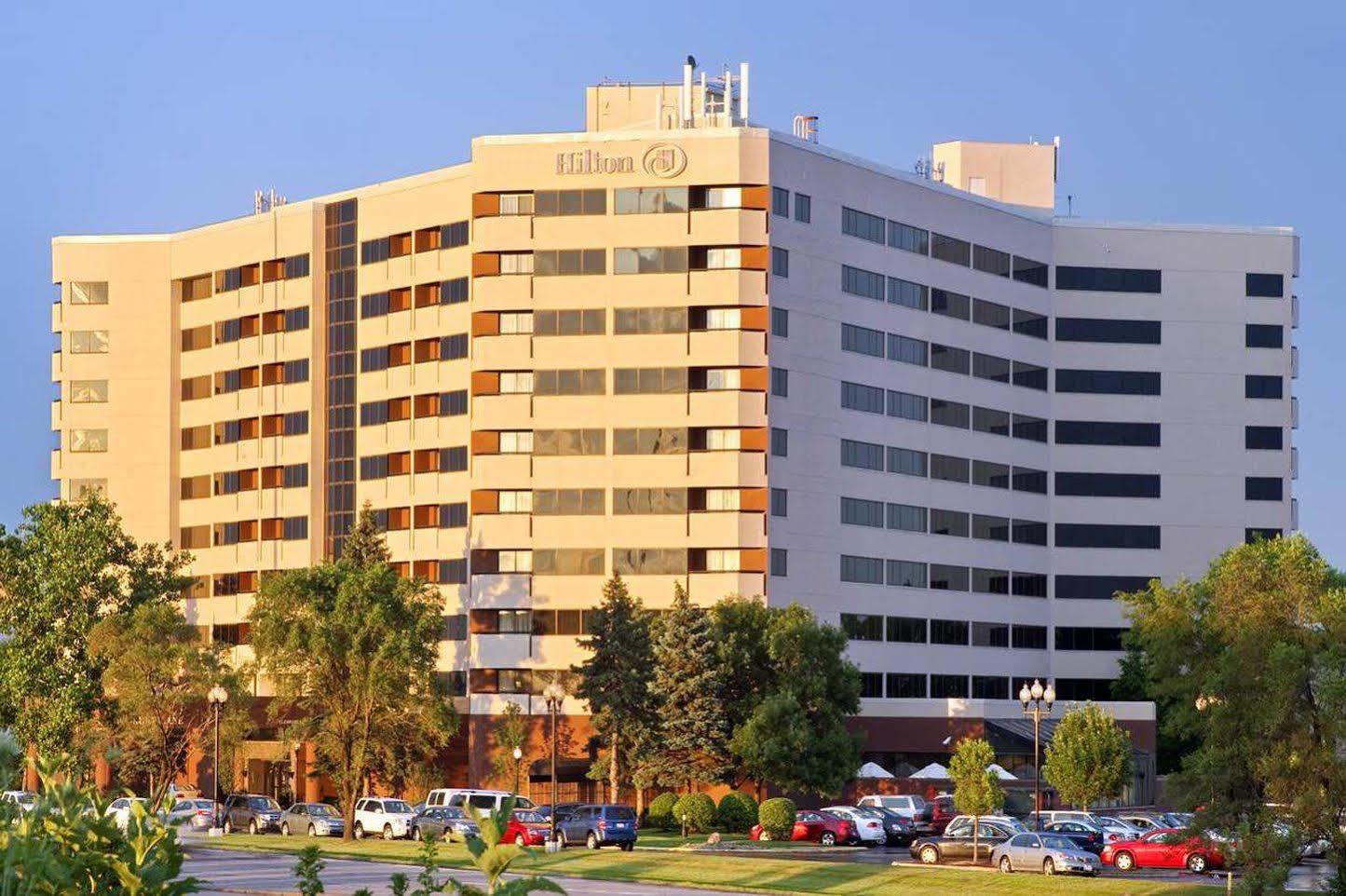 Courtyard Chicago Oakbrook Terrace Hotel Exterior photo